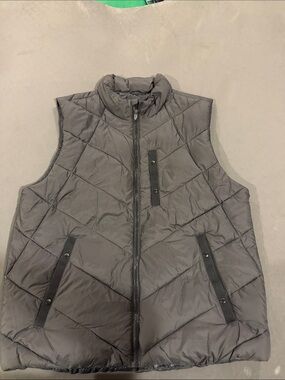 Gap Men's Quilted Puffer Vest - Dark grey/black